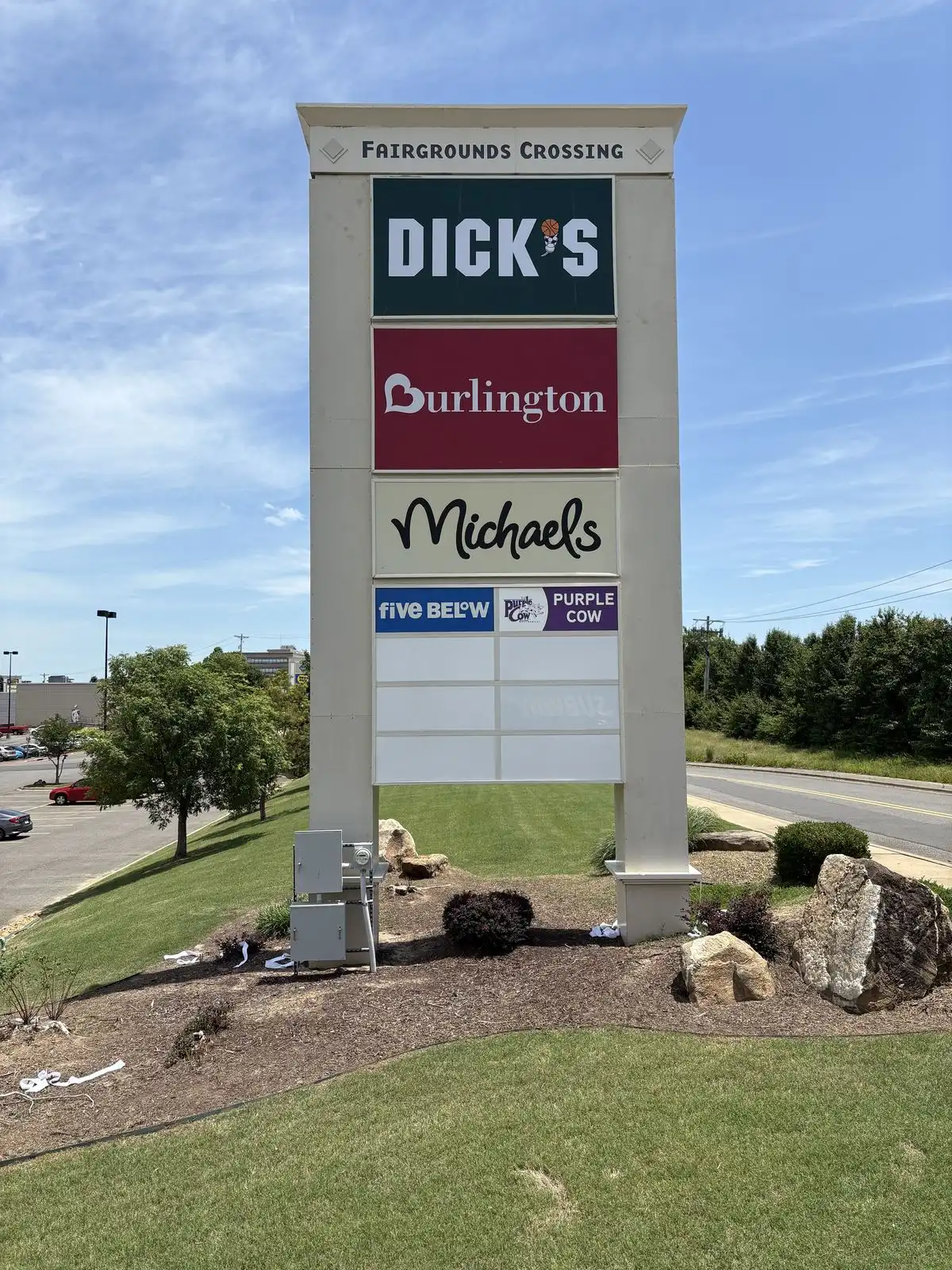 Multi-tenant shopping center pylon sign listing each tenant, installed by Seiz Sign Company