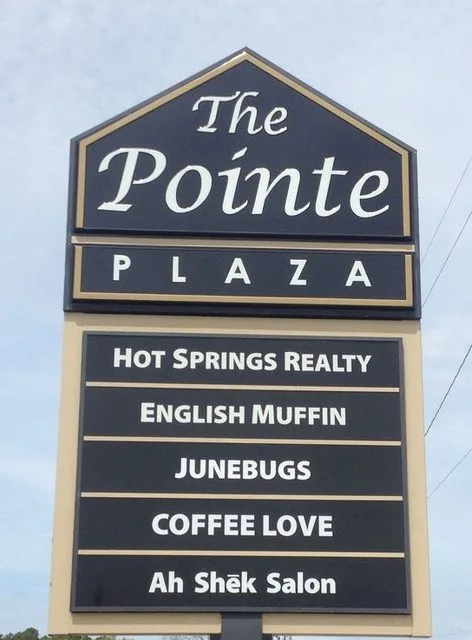 The Pointe Plaza - Pole & Pylon Signs by Seiz Sign Company