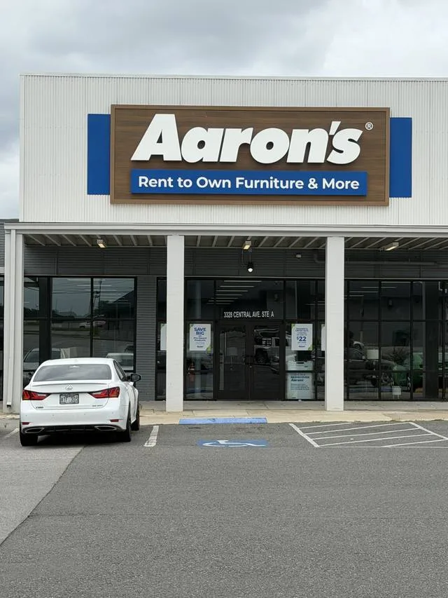 Aarons - Channel Letters by Seiz Sign Company