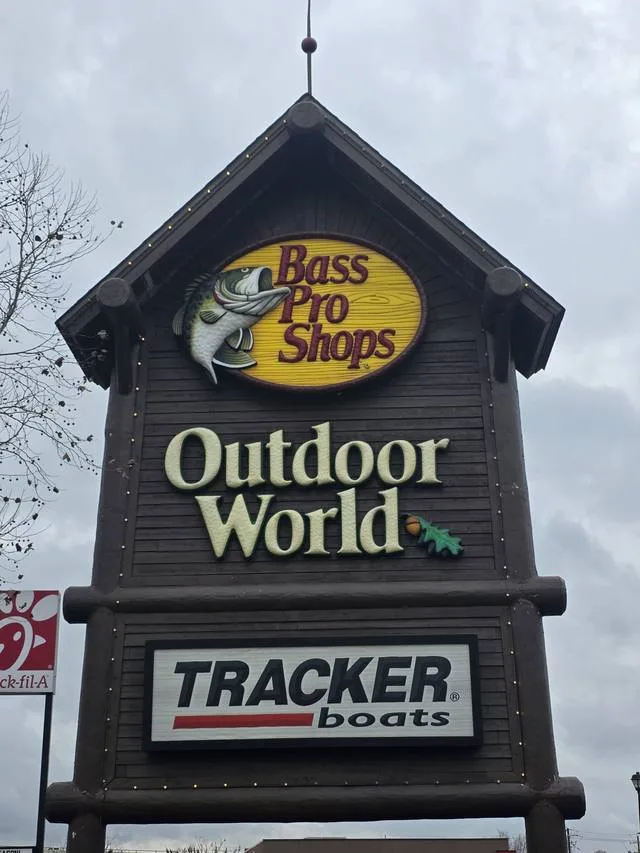 Daytime view of the Bass Pro Shops Outdoor World pylon sign serviced by Seiz Sign Company