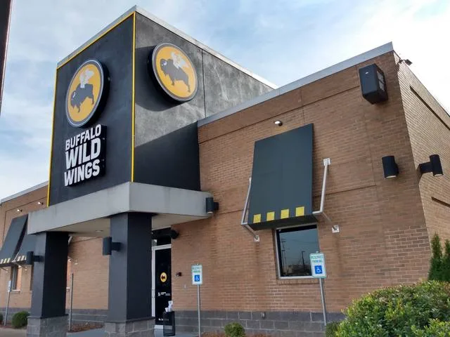Buffalo Wild Wings - Channel Letters by Seiz Sign Company