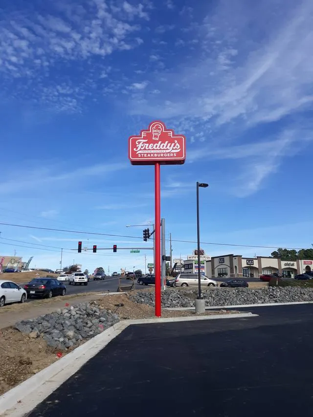 Freddys - Pole & Pylon Signs by Seiz Sign Company