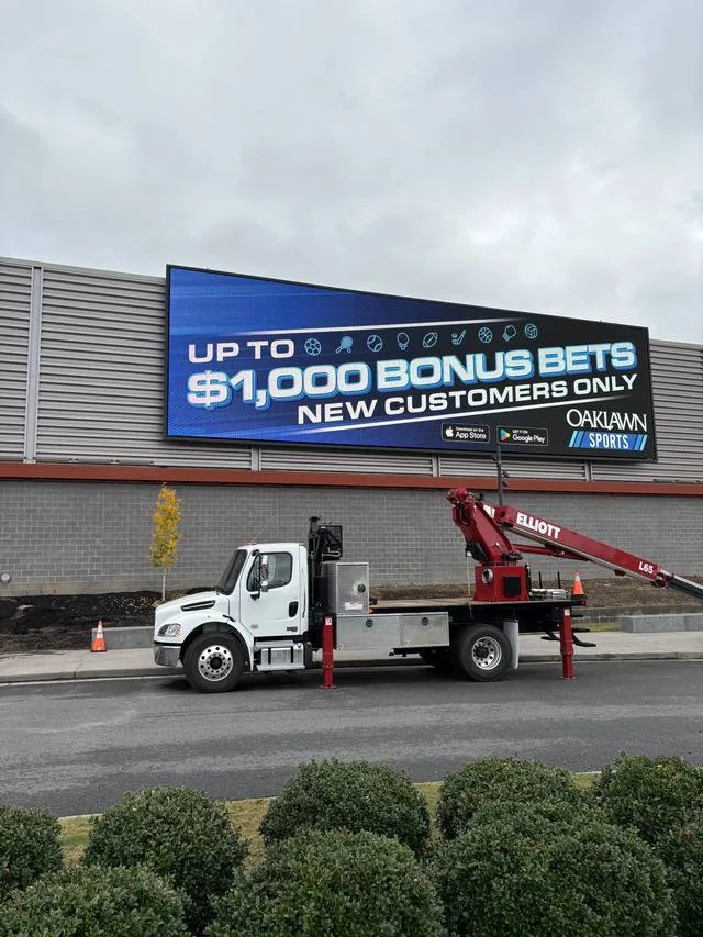 Oaklawn - LED & Digital by Seiz Sign Company
