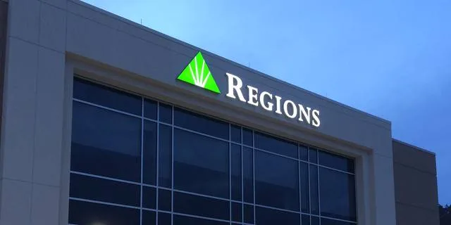 Regions Bank - Channel Letters by Seiz Sign Company