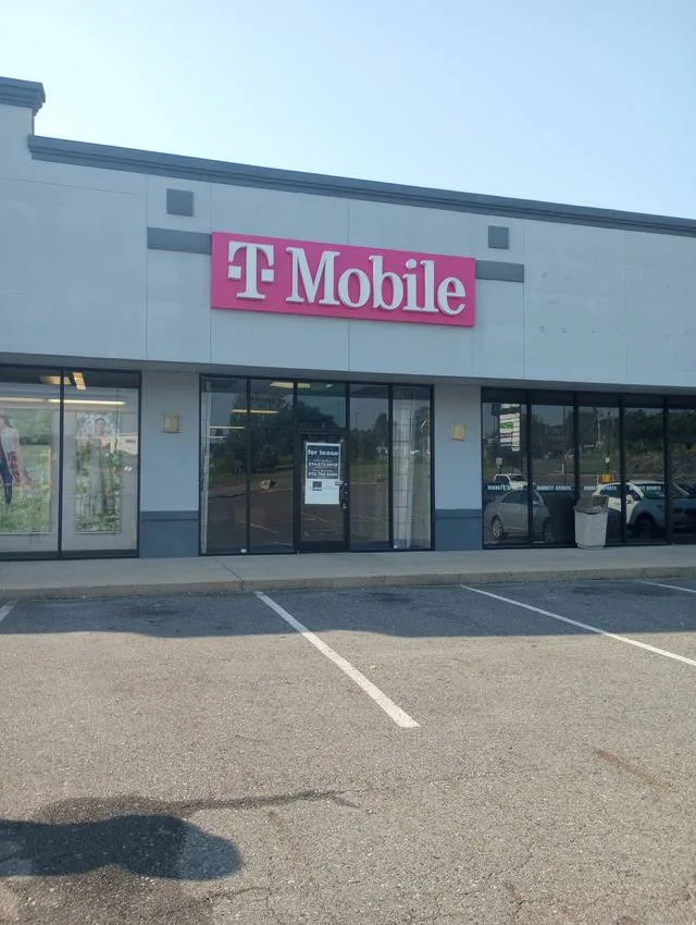 T-Mobile - Wall Signs by Seiz Sign Company