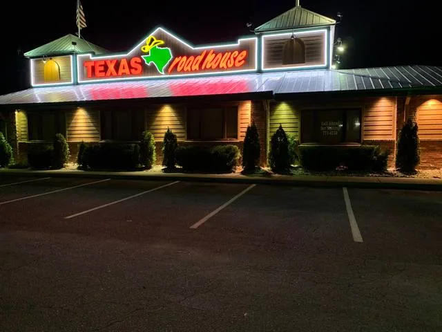 Texas Roadhouse - Channel Letters by Seiz Sign Company